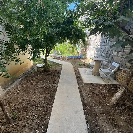 Studio Tirana Apartment *